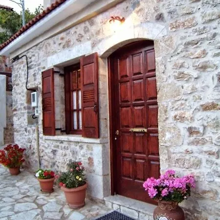 Mountain ηouse In Arcadia *